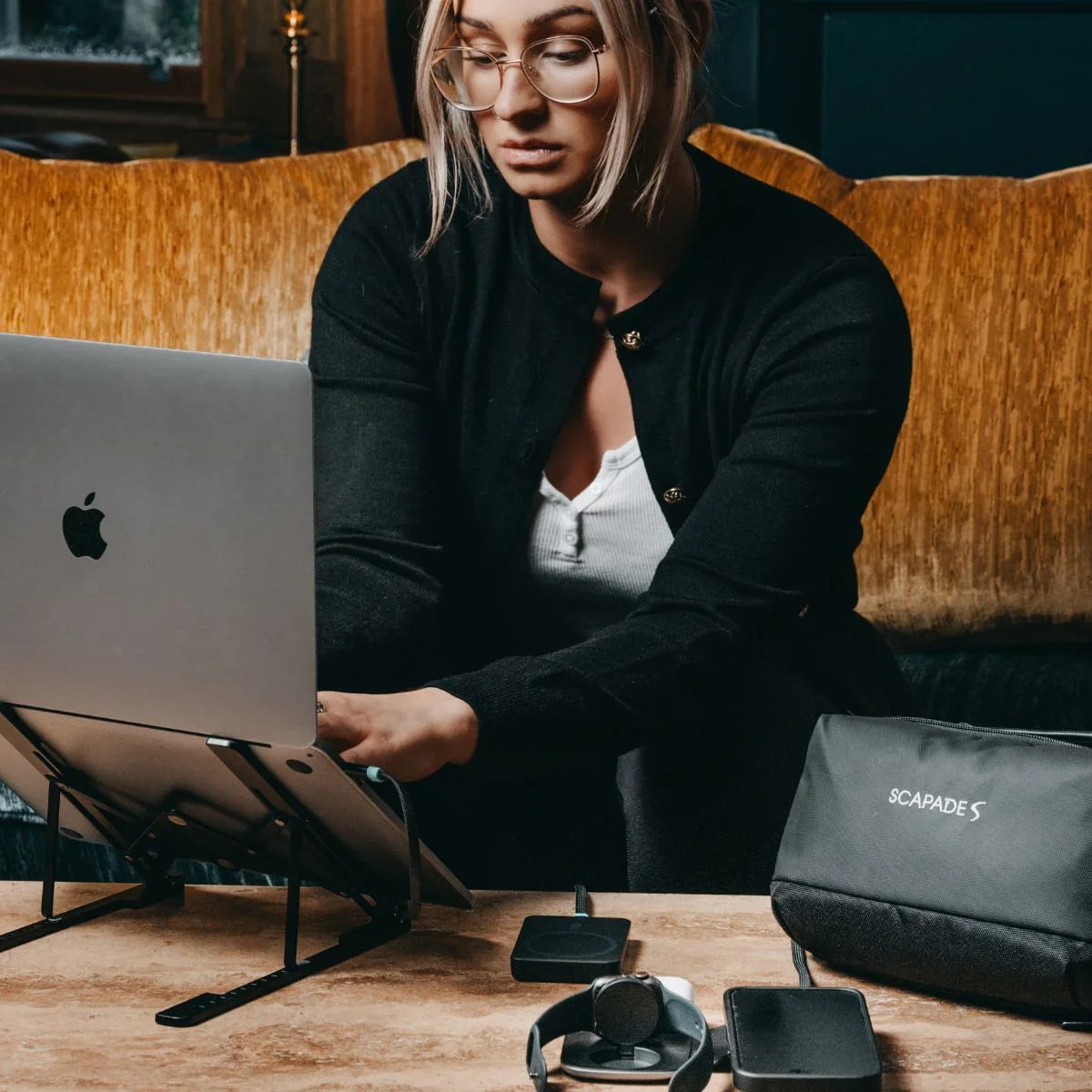 AirStand Pro – Zusammenklappbarer Laptop-Ständer mit verstellbaren Höhen