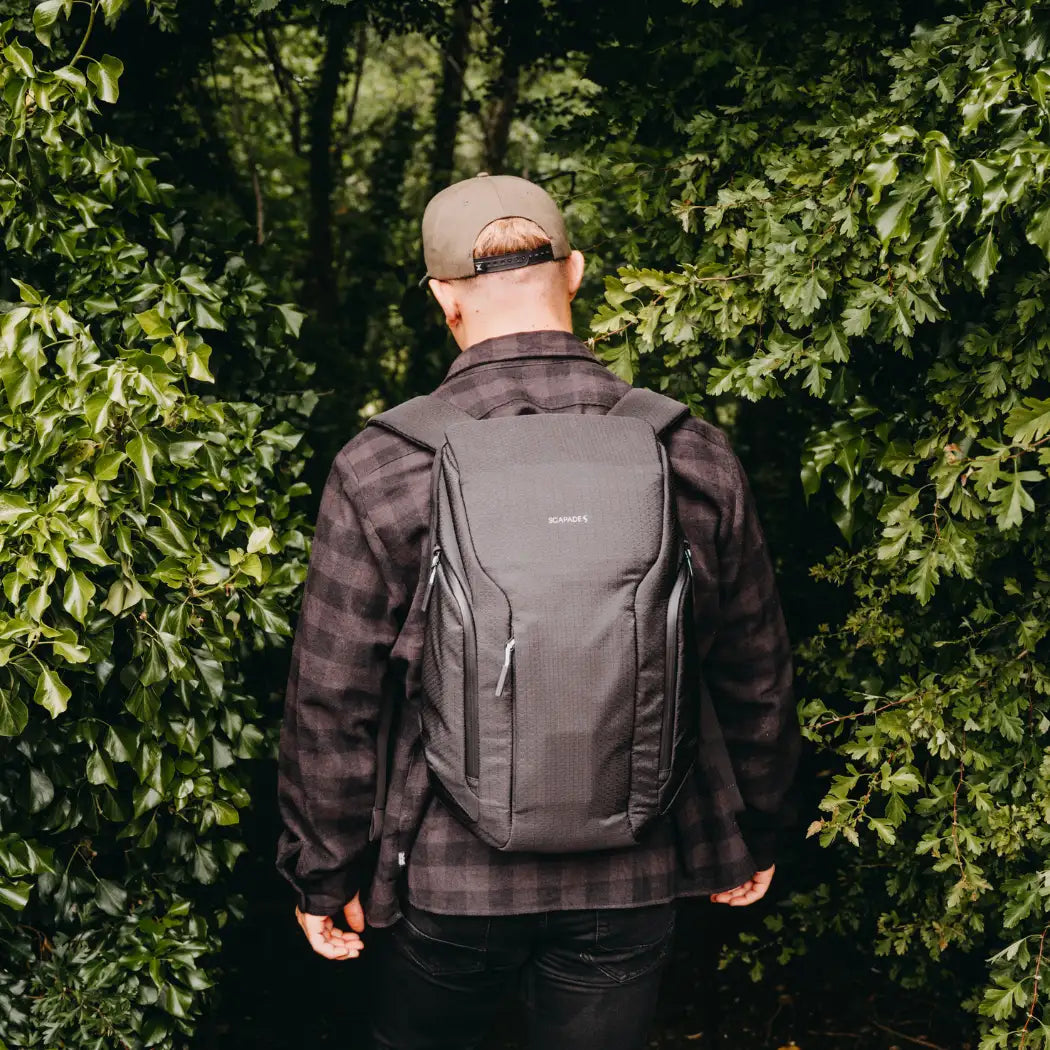 Scapade AirPack – Travel Backpack Compatible with Apple Find My™️ & TSA Lock